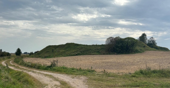 Grodzisko Mieruniszki. Fot. Jacek Wiejski Górski Grodzisko Mieruniszki. Fot. Jacek Wiejski Górski