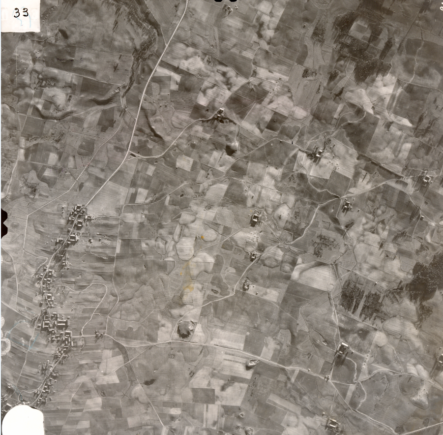 Mieruniszki na zdjęciach lotniczych wykonanych przez Luftwaffe na przełomie 1944 i 1945 roku Mieruniszki na zdjęciach lotniczych wykonanych przez Luftwaffe na przełomie 1944 i 1945 roku.